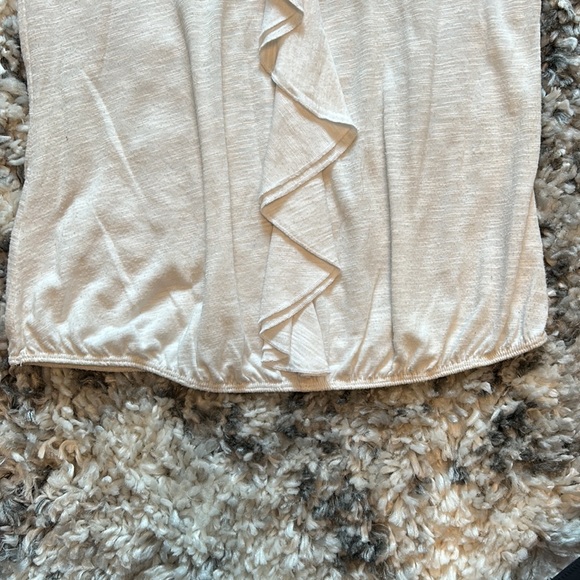 Loft white cap sleeve shirt with ruffle. Size small - Picture 4 of 4